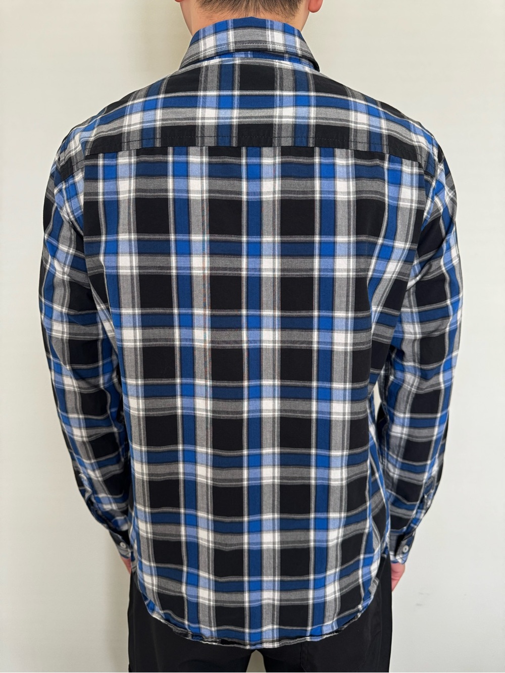 Aeropostale Black, Blue and White Plaid Button-Down Shirt
